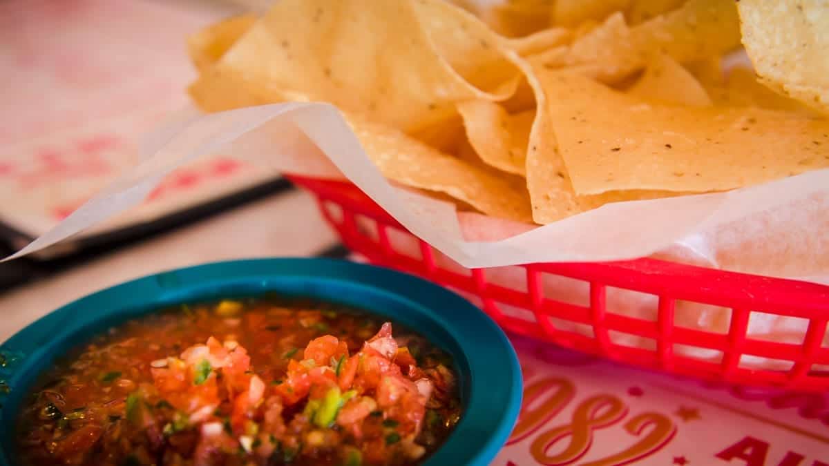 Chuy's Tex-Mex chips and salsa